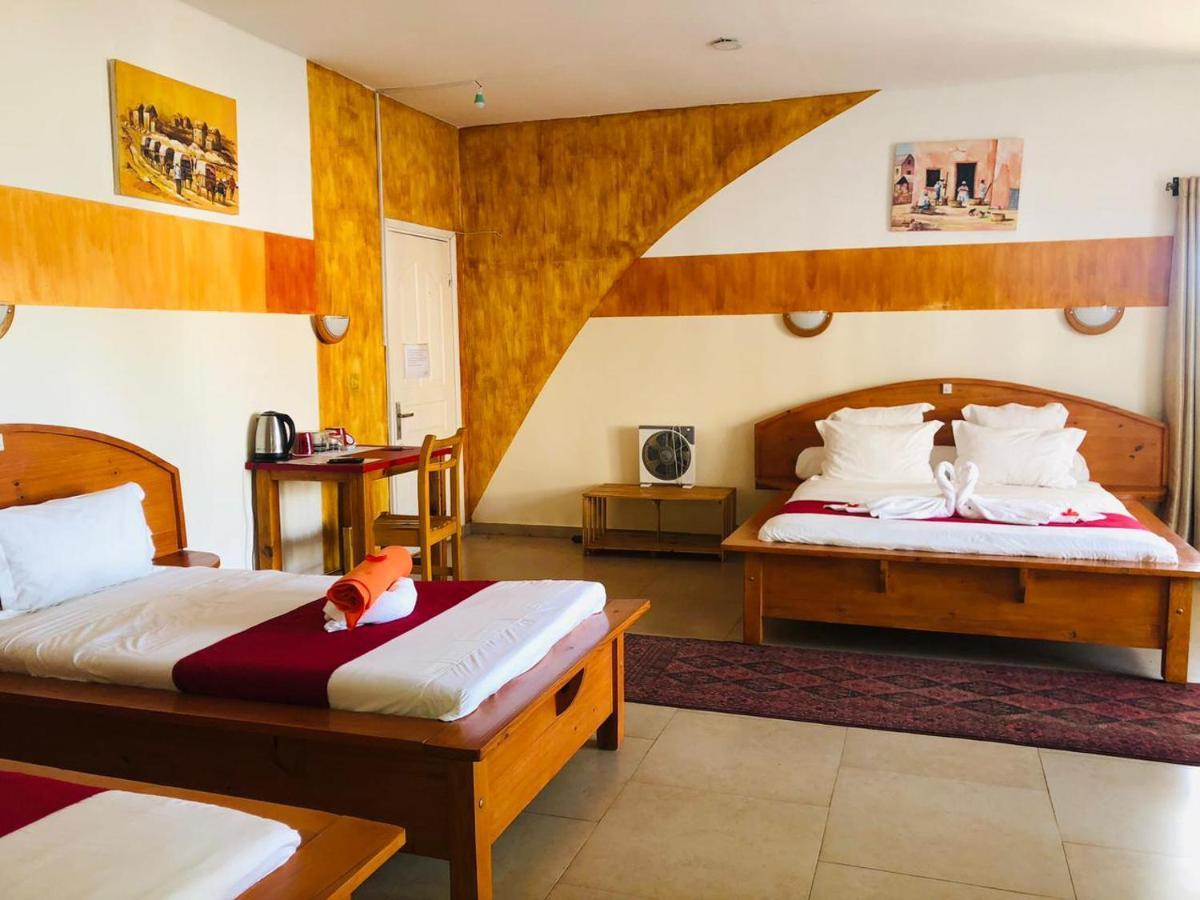 Petite Flower Guest House Talata-maty Bagian luar foto