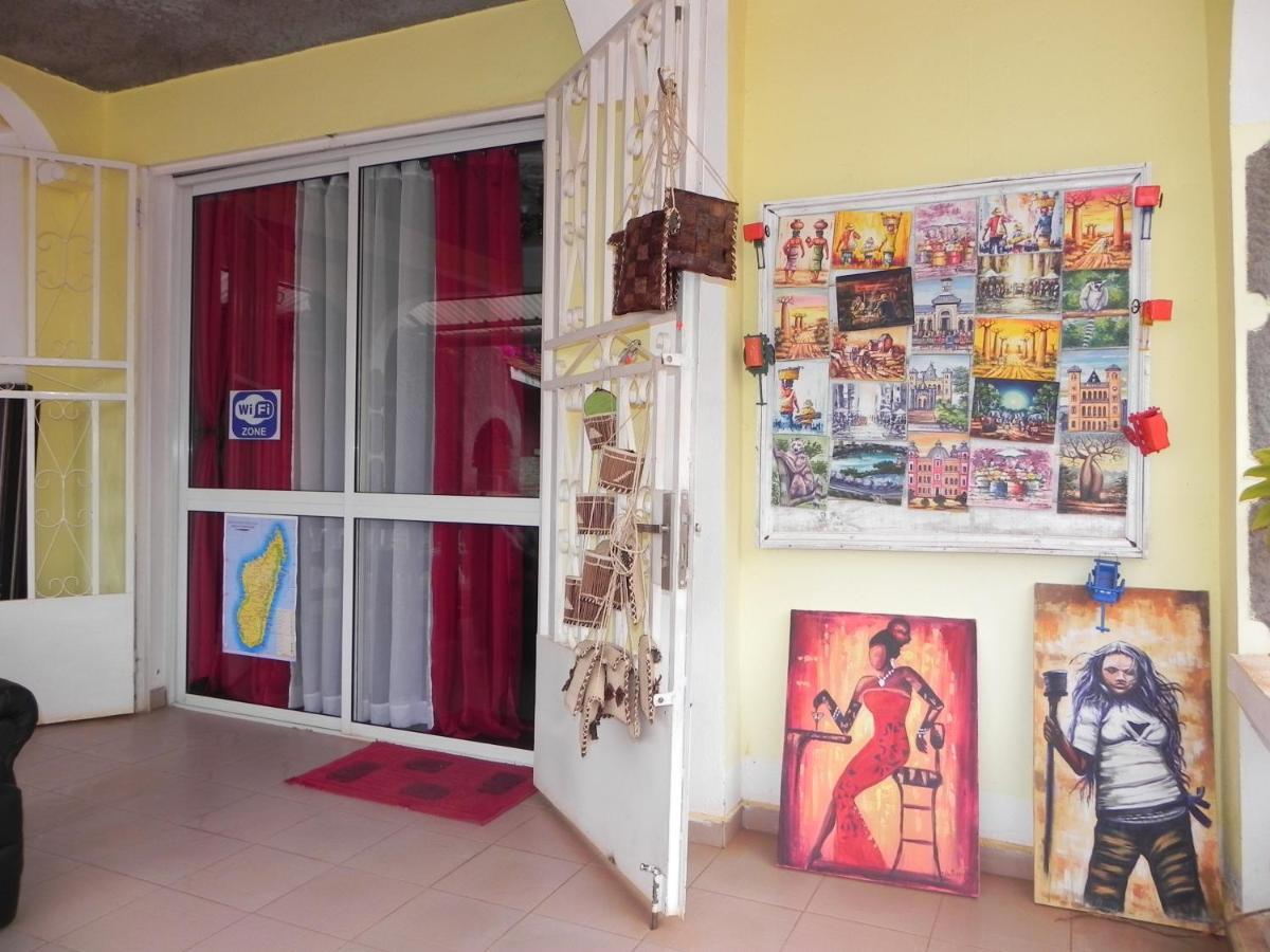 Petite Flower Guest House Talata-maty Bagian luar foto