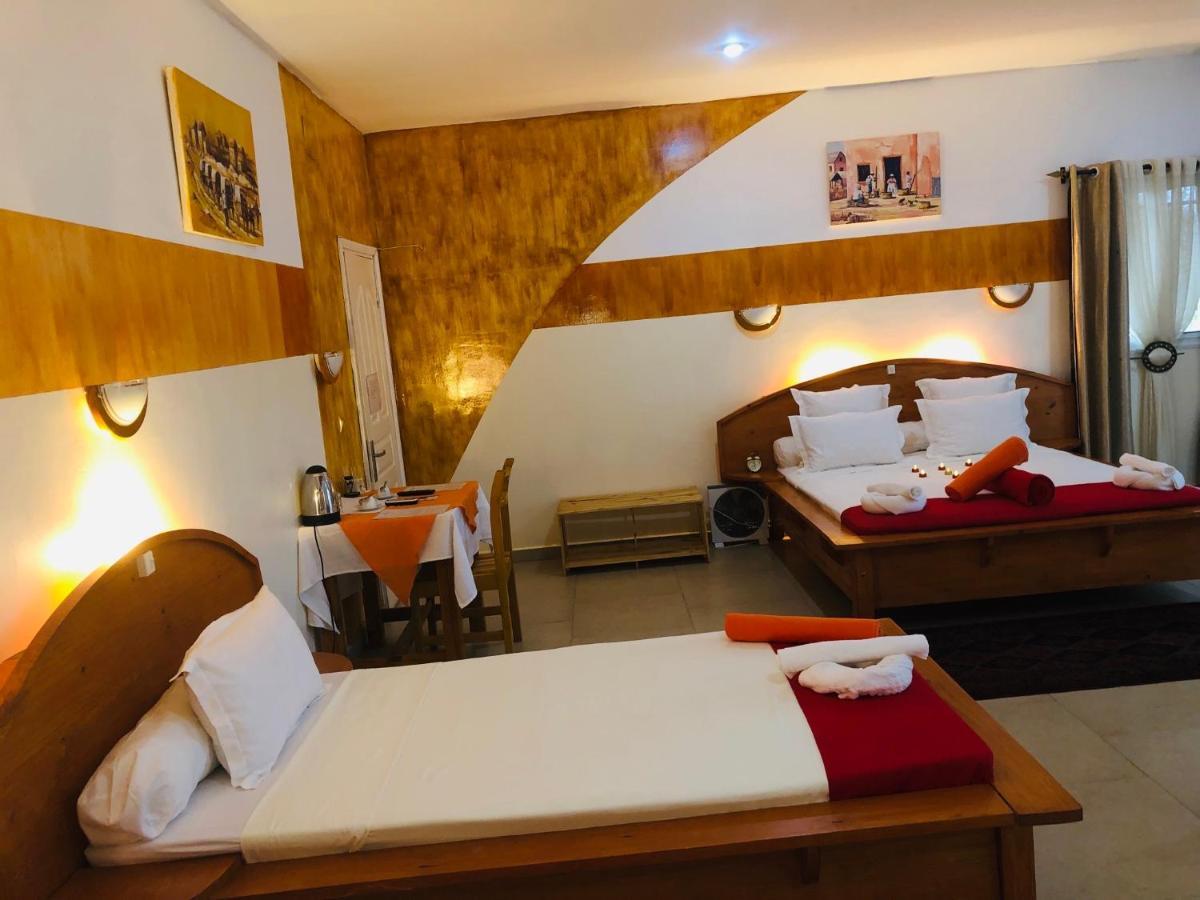 Petite Flower Guest House Talata-maty Bagian luar foto