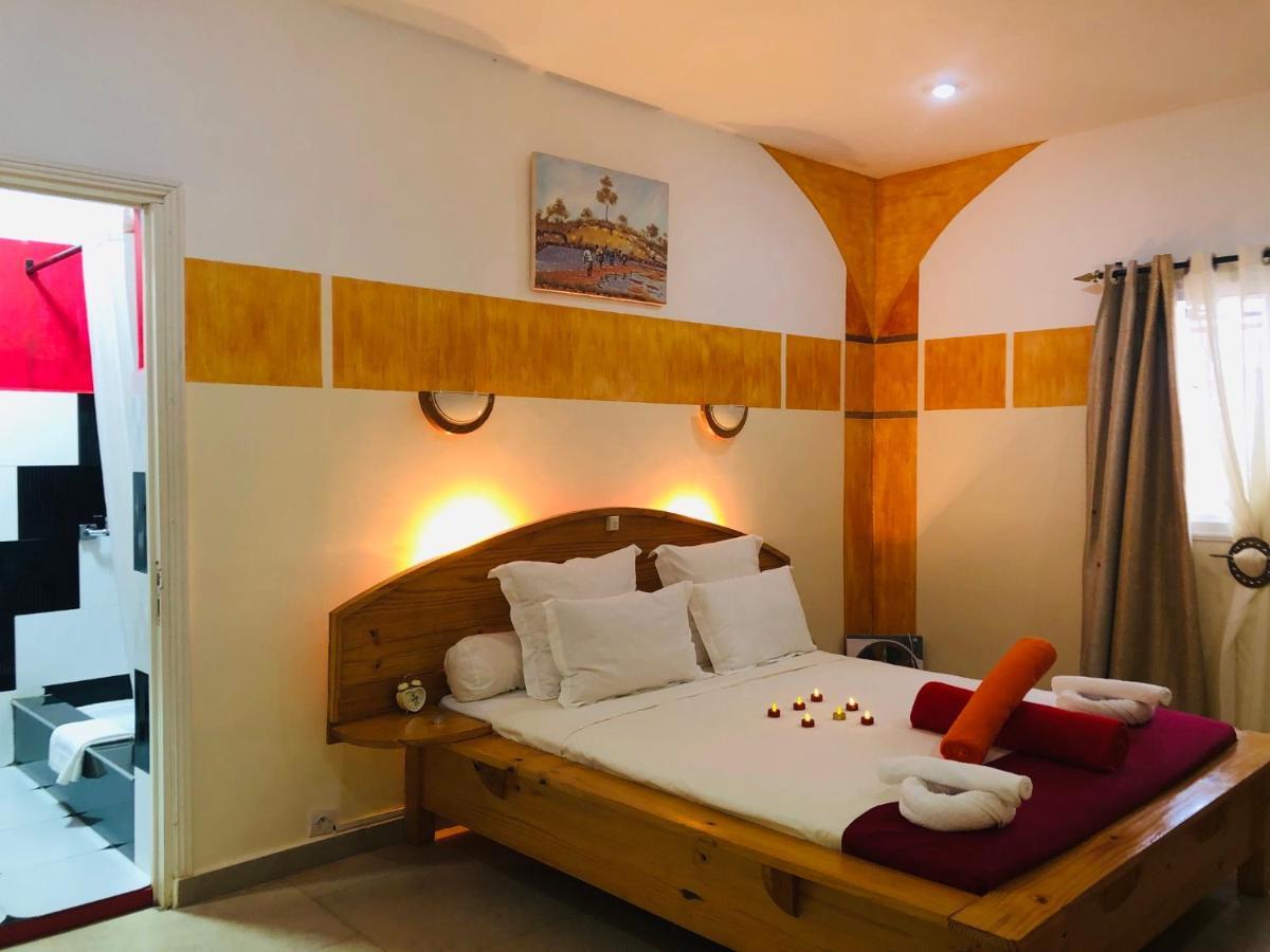 Petite Flower Guest House Talata-maty Bagian luar foto